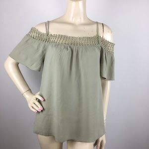 Love Tree Green Cold Shoulder Detailed